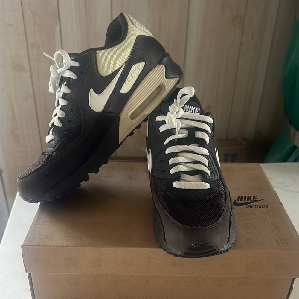 Nike Men’s Air Max 90, Size 11, Color TAR/SAIL